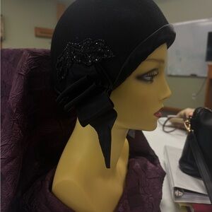 Elegant Black Cloche Hat with Lace Detail